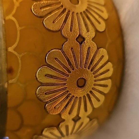 Vintage 1970's Brass Goldenrod Floral Daisy Scales Chunky Bangle Bracelet - Picture 4 of 7